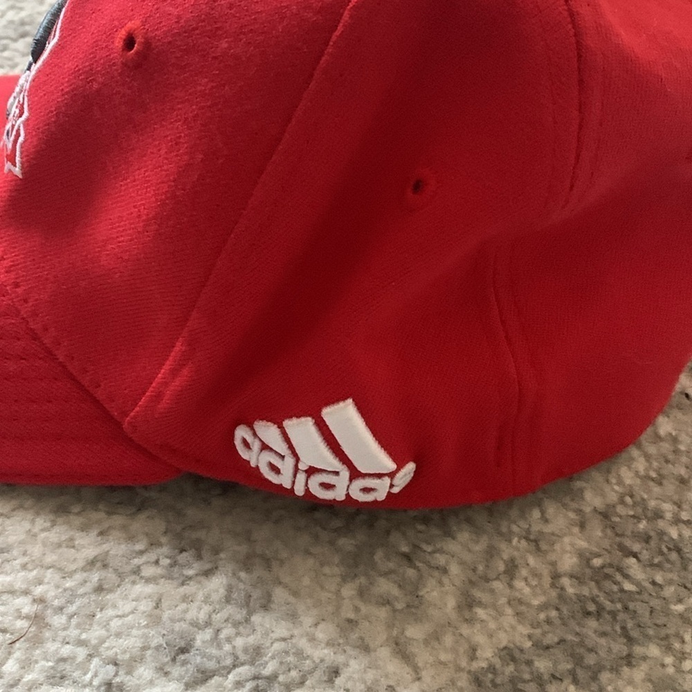 Toronto FC Red Baseball Cap - Picture 2 of 8
